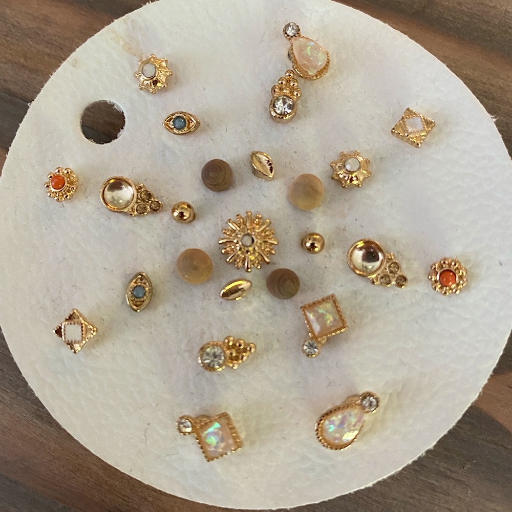 Free people earring set